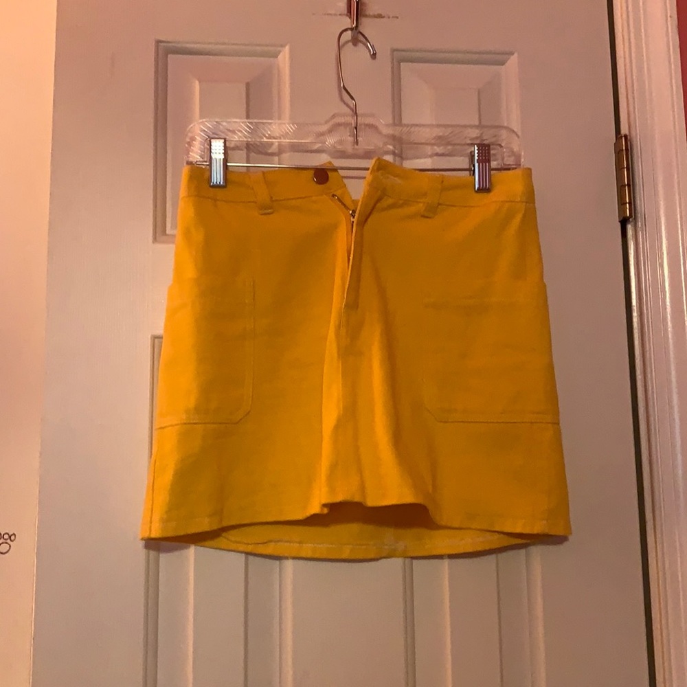 Mini Skirts.Both Included. Multiple Pockets!